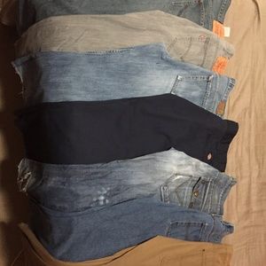 7 PAIRS OF MEN'S JEANS/PANTS